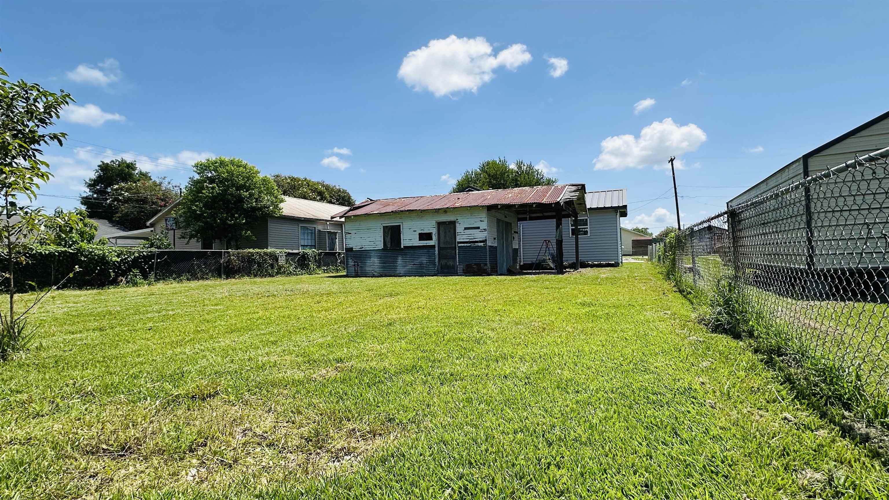 2419 Robicheaux Alley