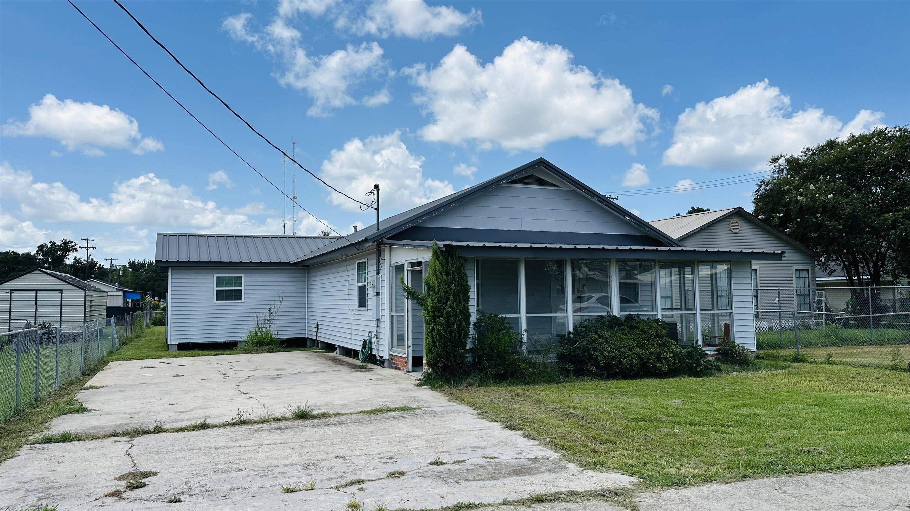 2419 Robicheaux Alley