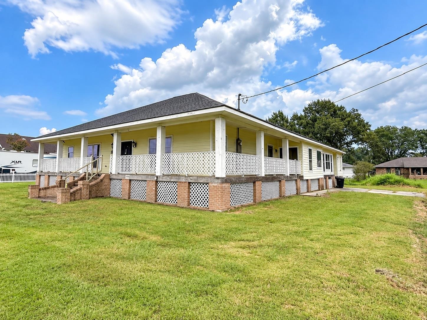 317 Thoroughbred Park Dr