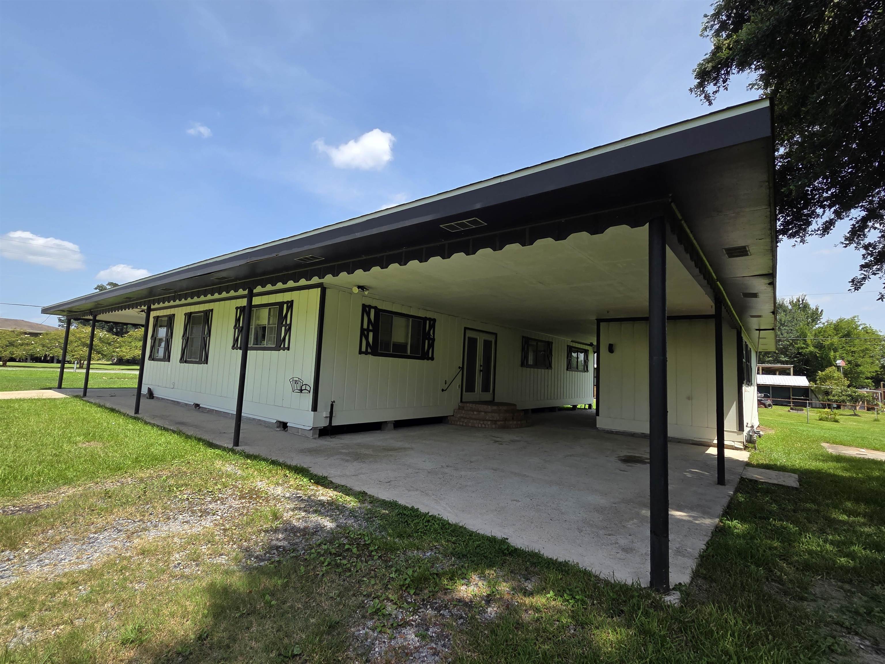 1128 Highway 665