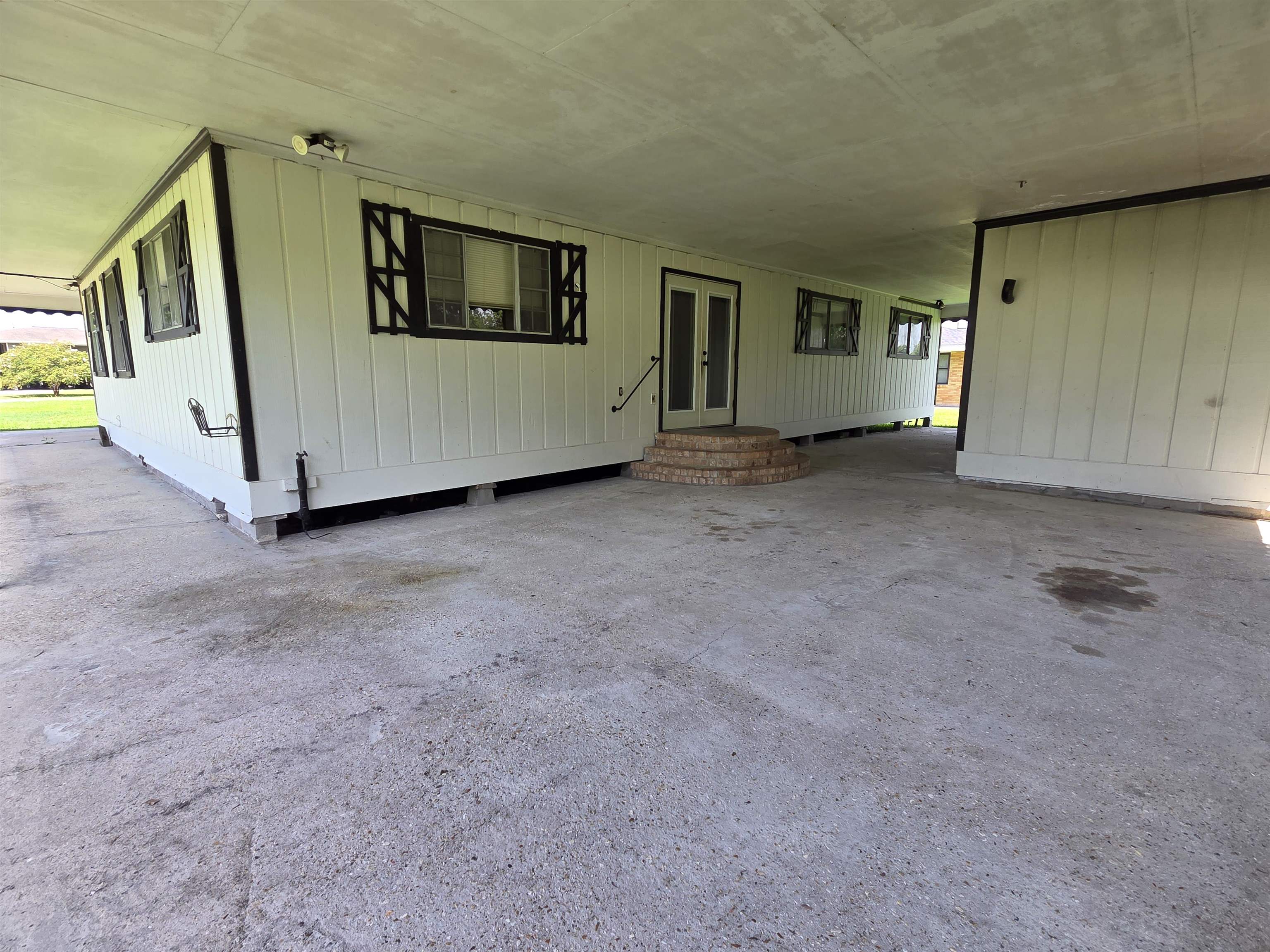 1128 Highway 665