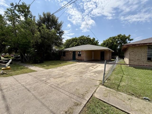 1708 Midland Dr