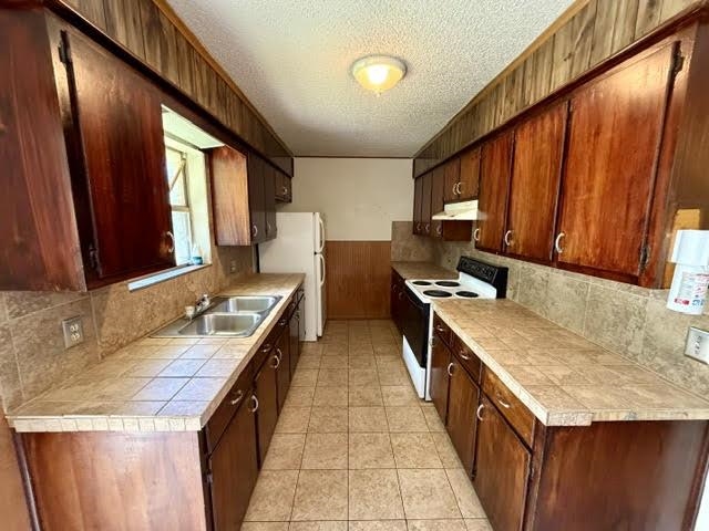1708 Midland Dr
