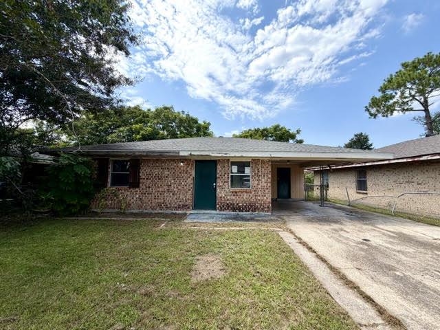1708 Midland Dr
