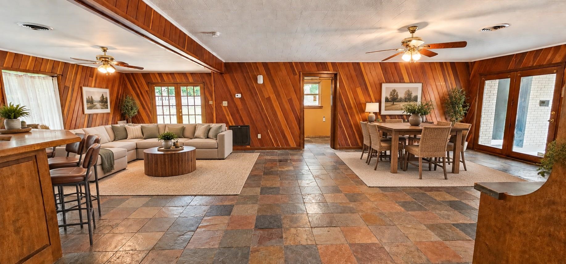 209 Garden Dr