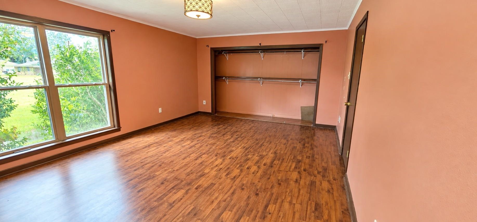 209 Garden Dr
