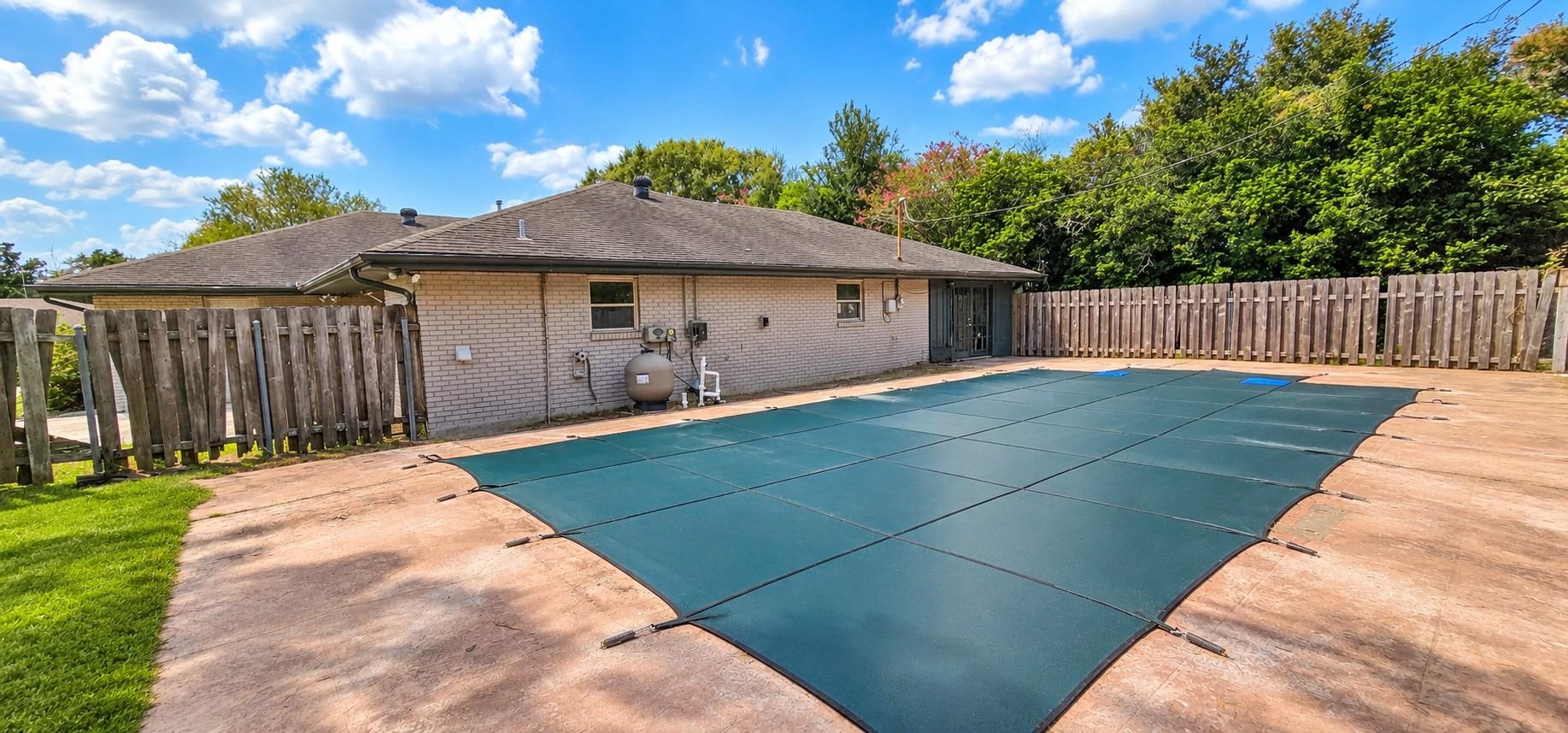 209 Garden Dr