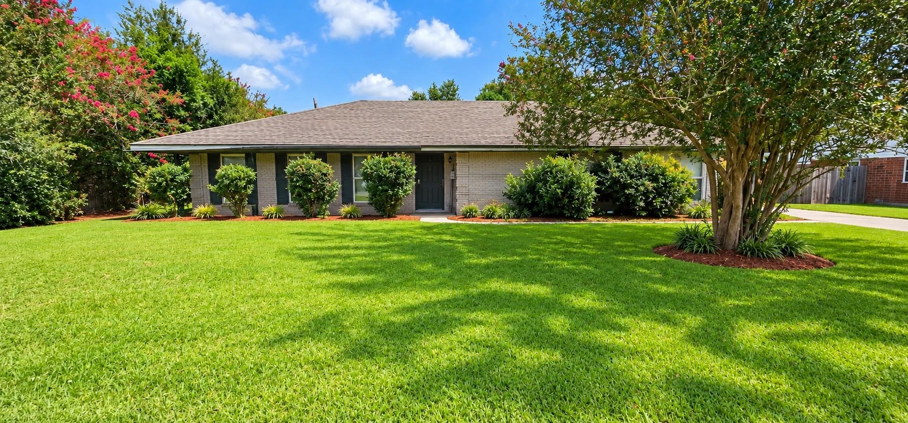 209 Garden Dr
