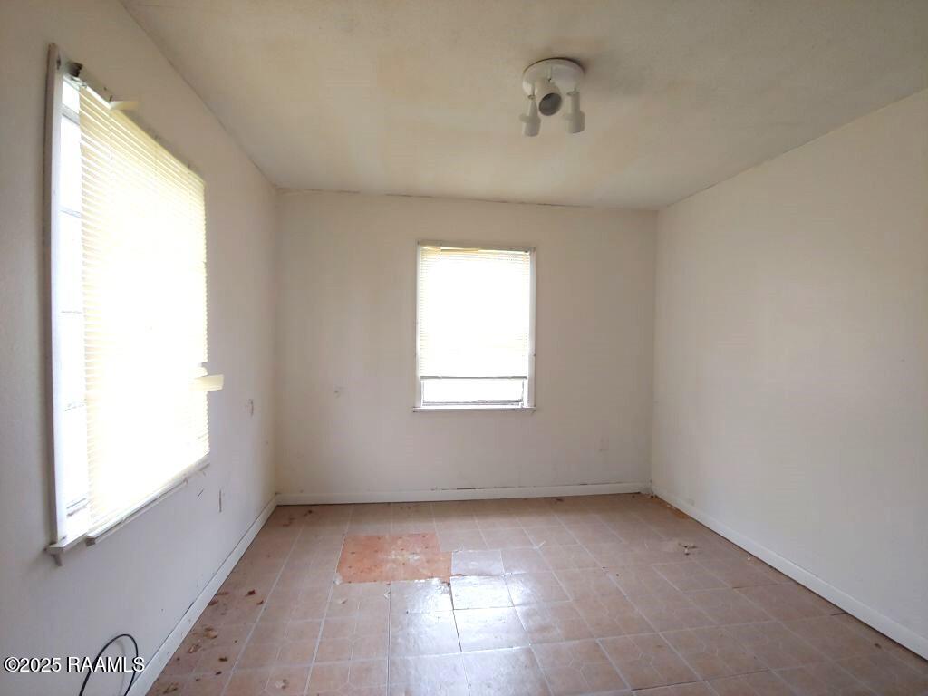 805 Edna Street