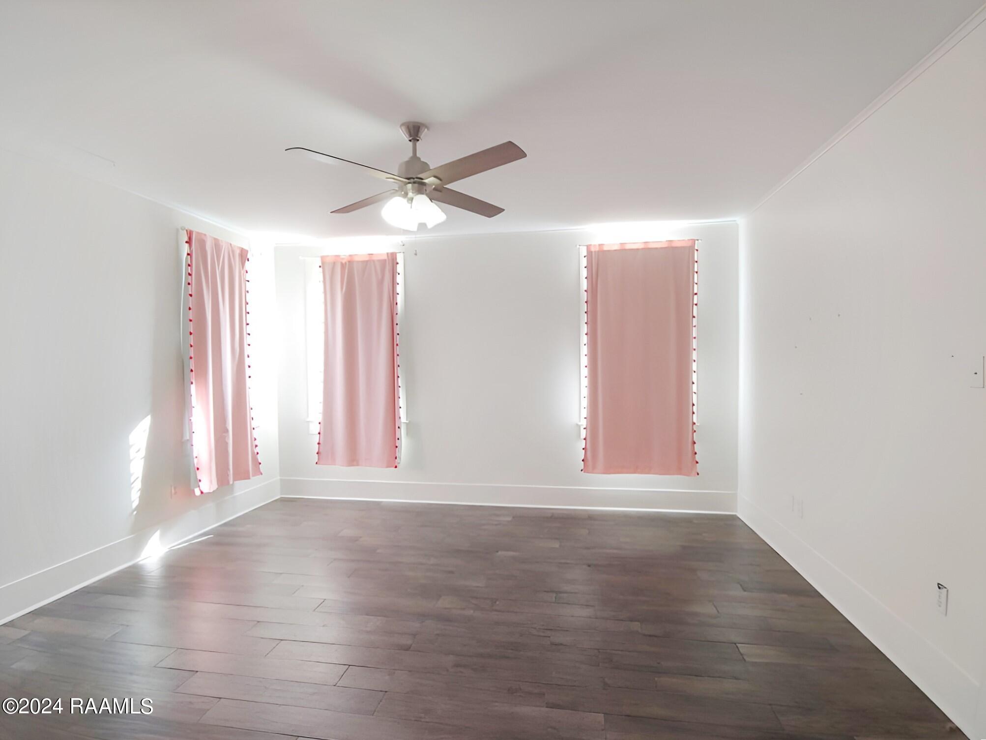 100 E Jeff Davis Avenue