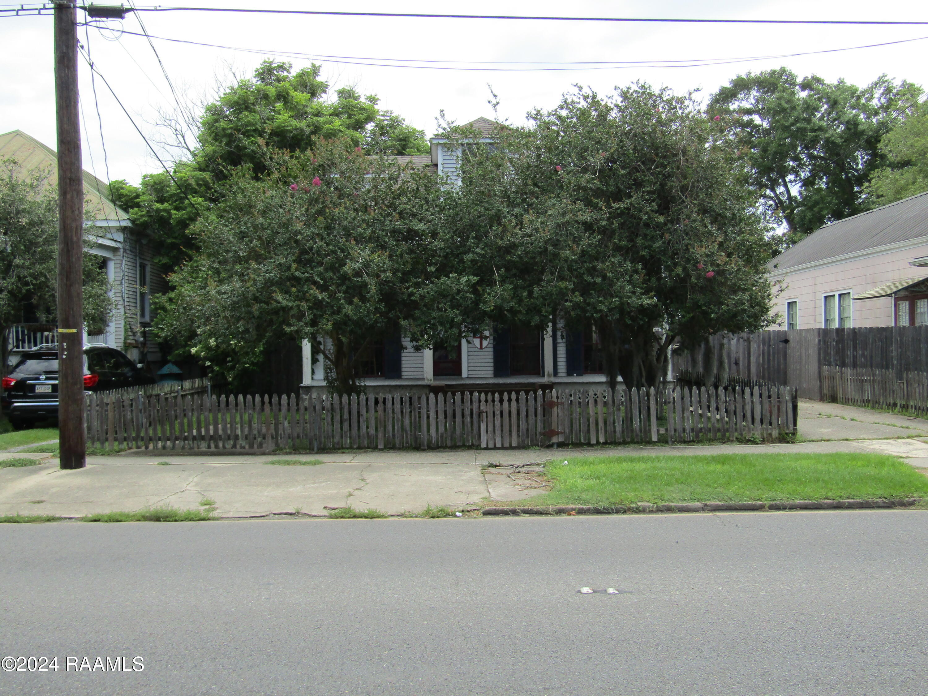 322 W St Peter Street