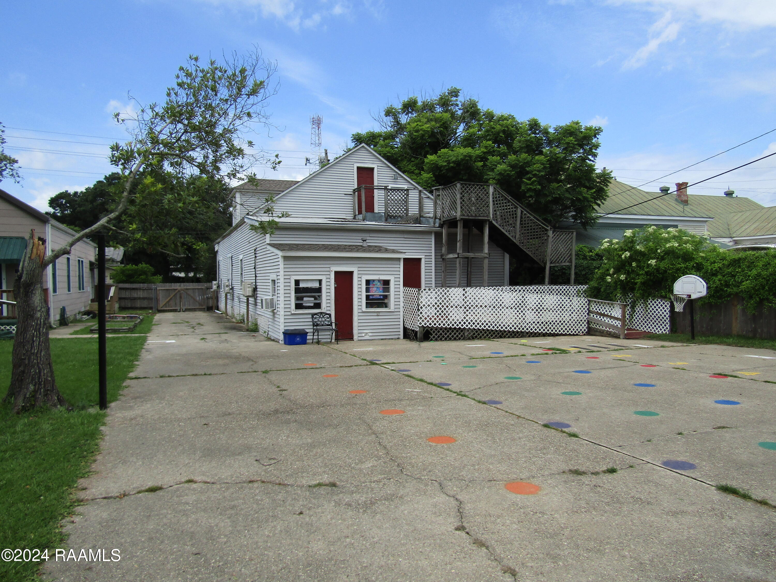 322 W St Peter Street