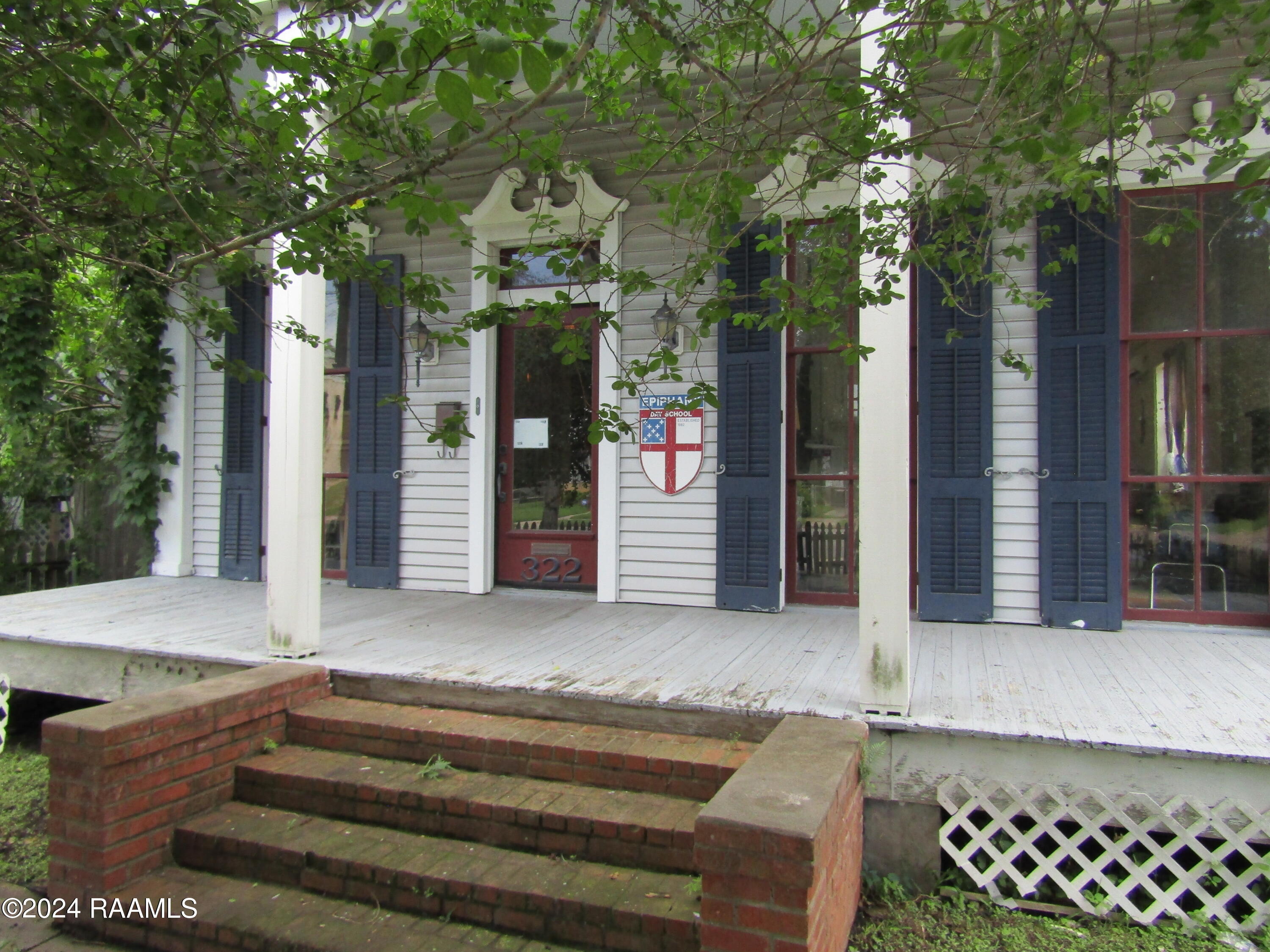 322 W St Peter Street