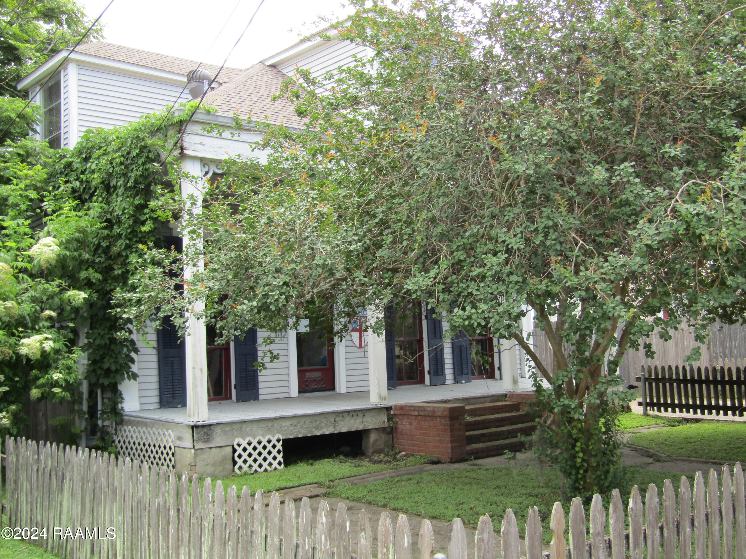 322 W St Peter Street