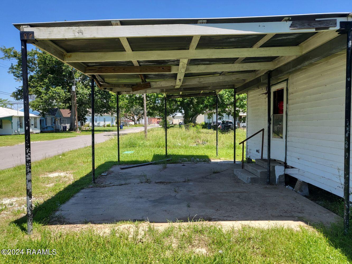 224 W Jeanette Street