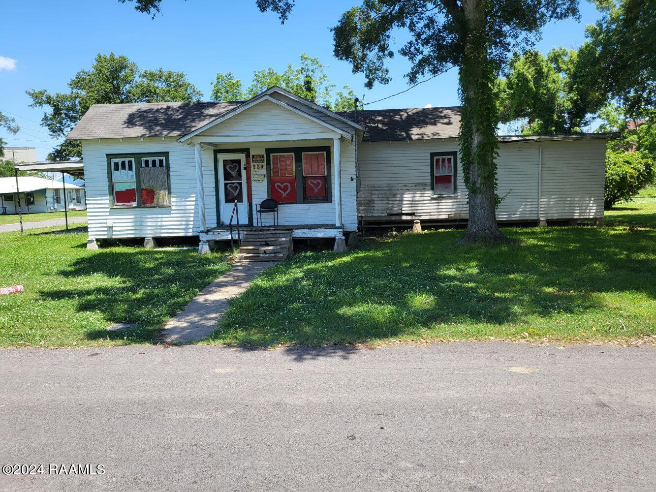 224 W Jeanette Street