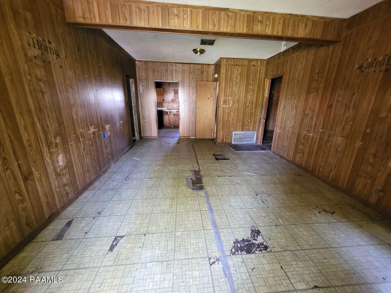 224 W Jeanette Street
