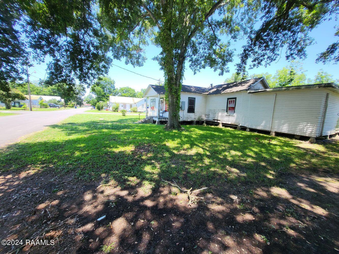 224 W Jeanette Street