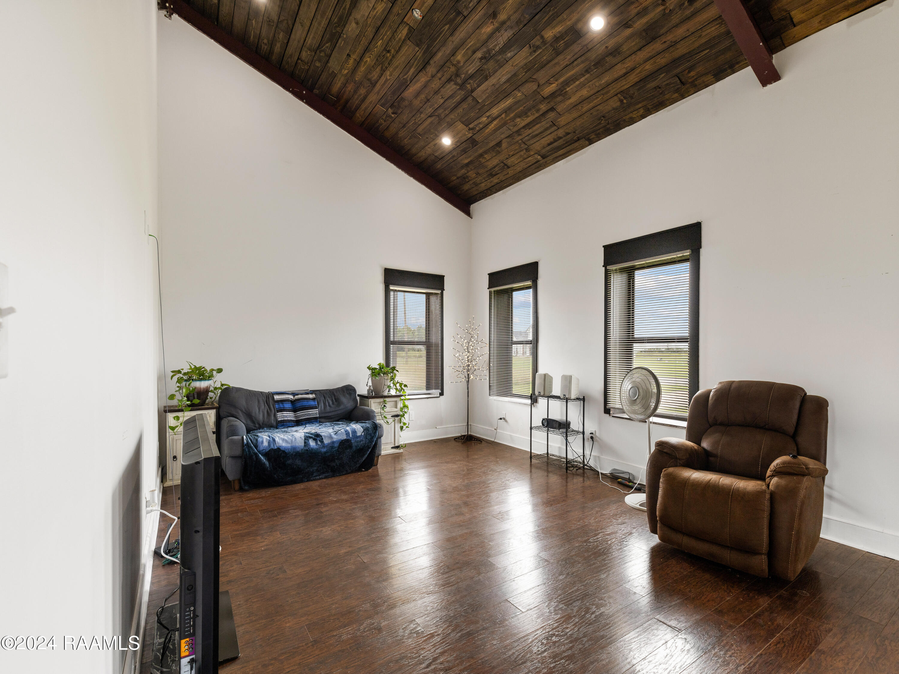 454 Guard Road