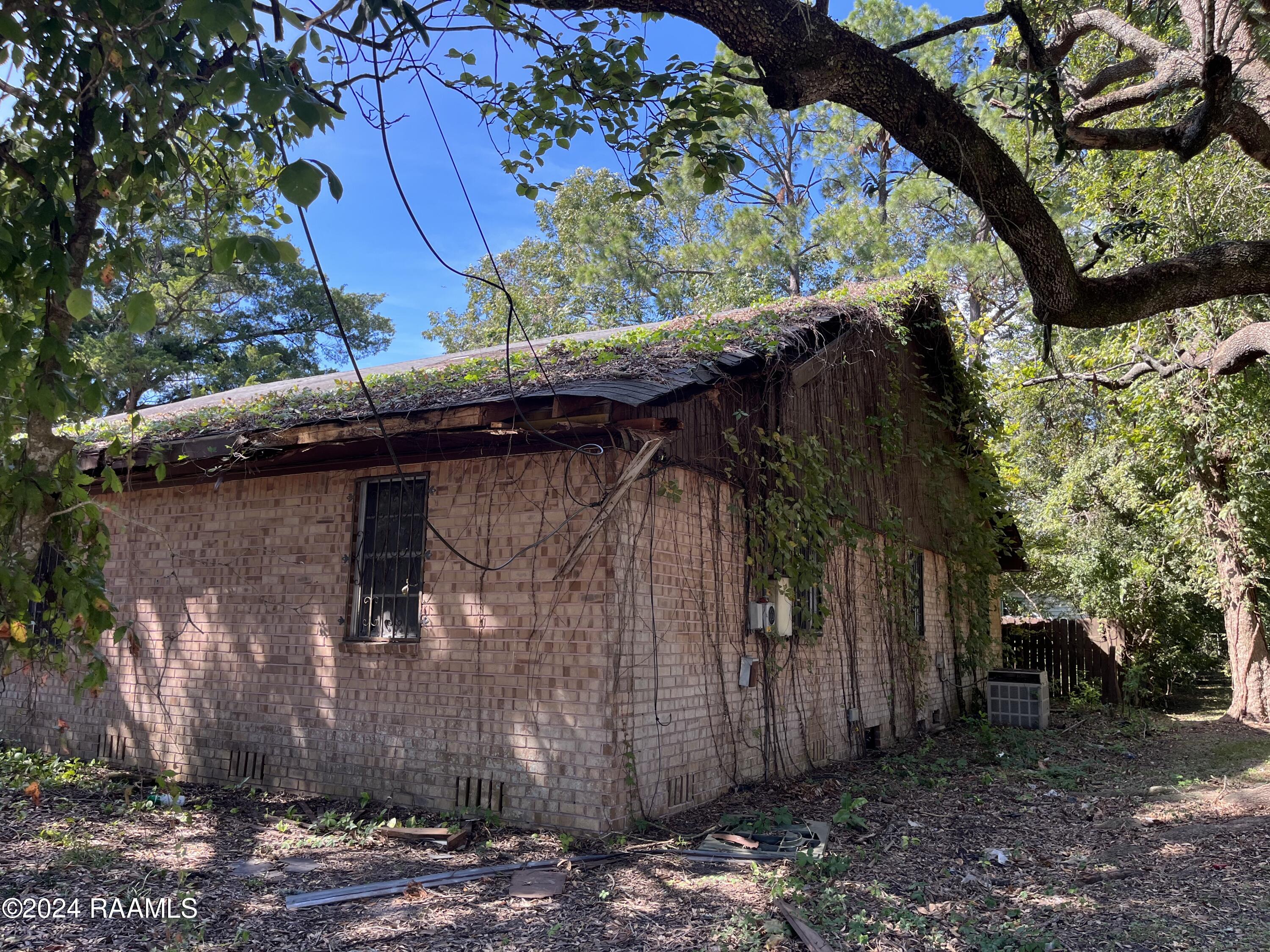 922 French Street