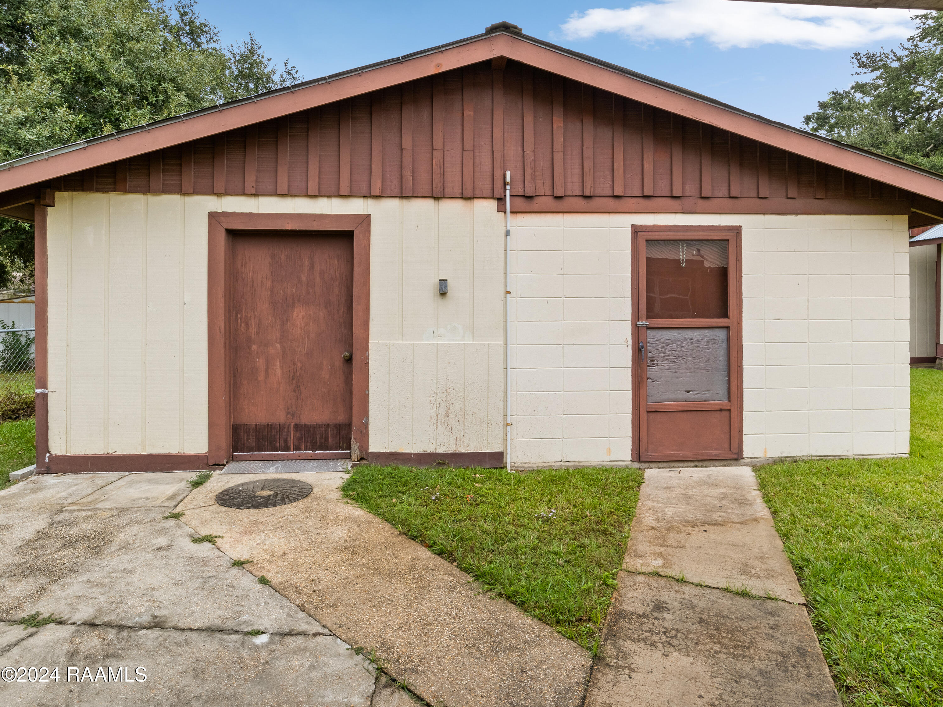 812 Oak Street