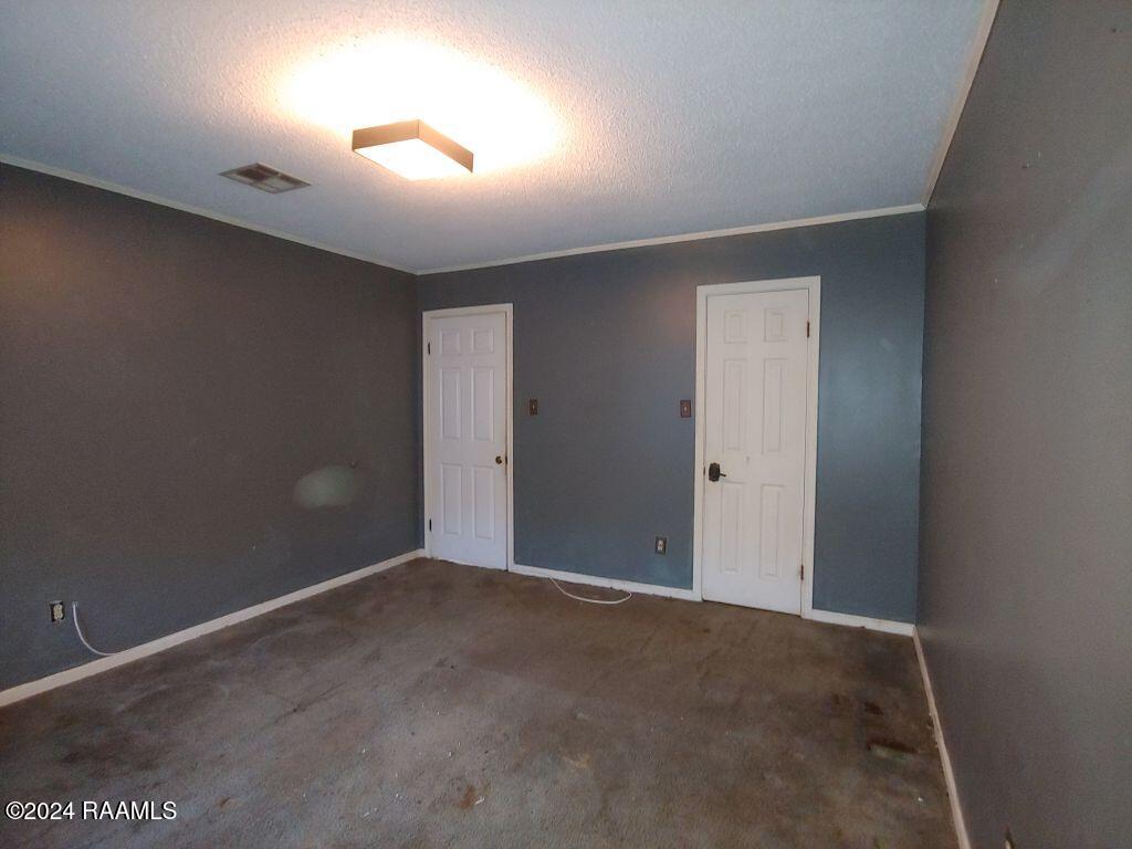 201 Kingswood Drive