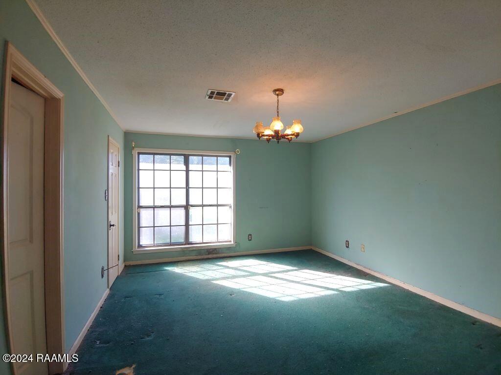 201 Kingswood Drive