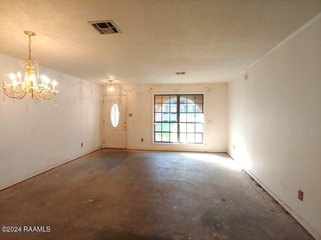 201 Kingswood Drive