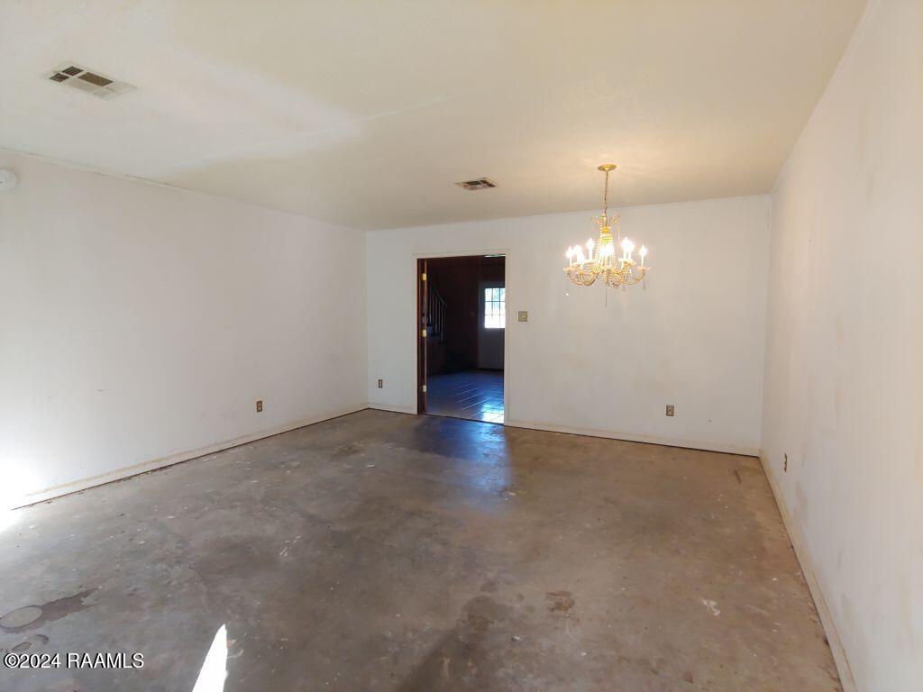201 Kingswood Drive