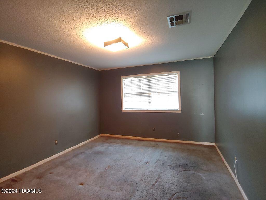 201 Kingswood Drive
