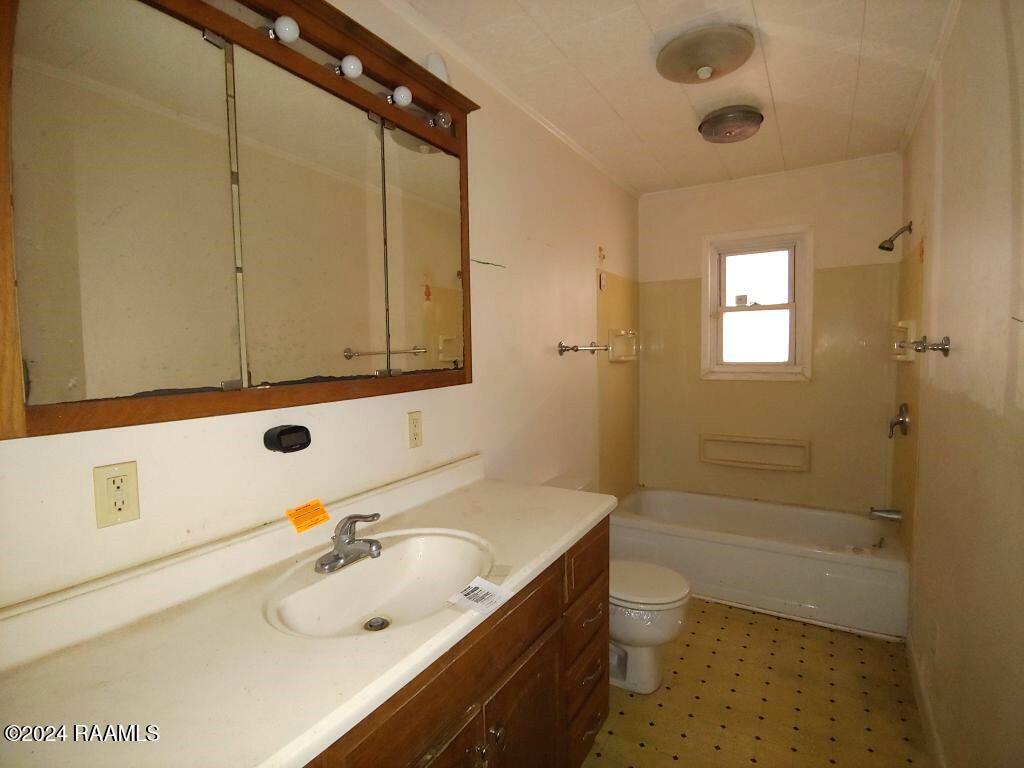 2843 Highway 35