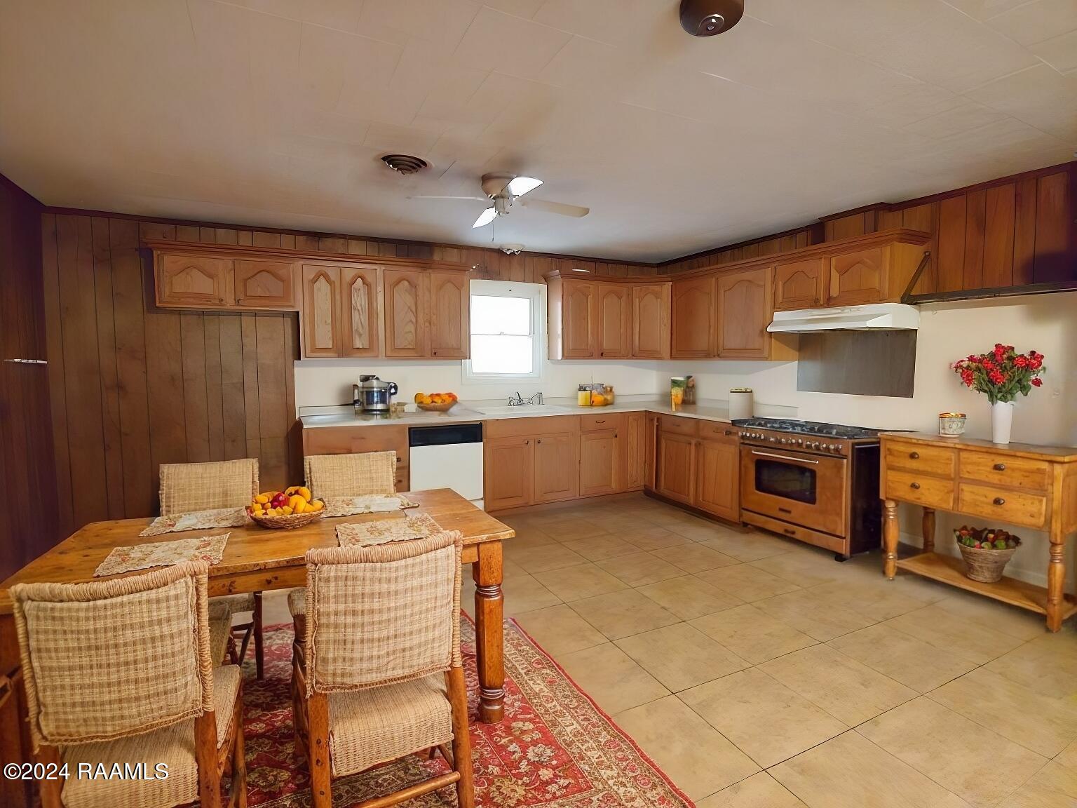 2843 Highway 35