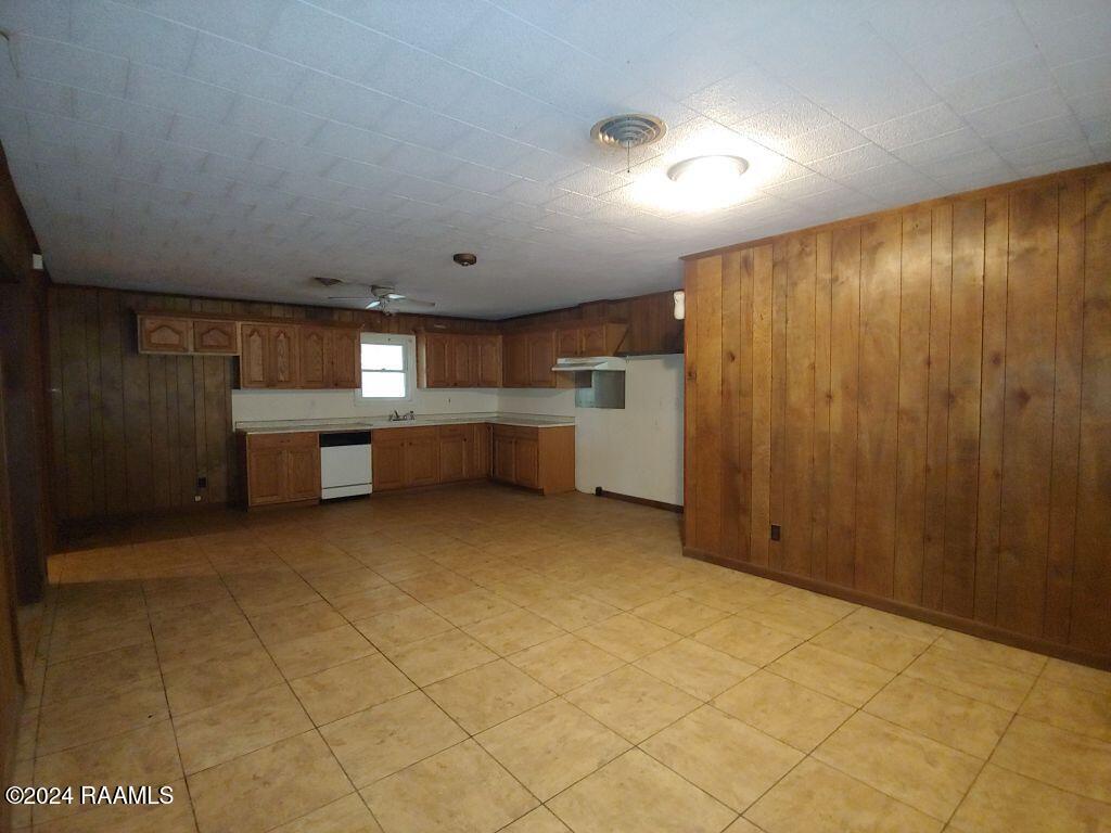 2843 Highway 35