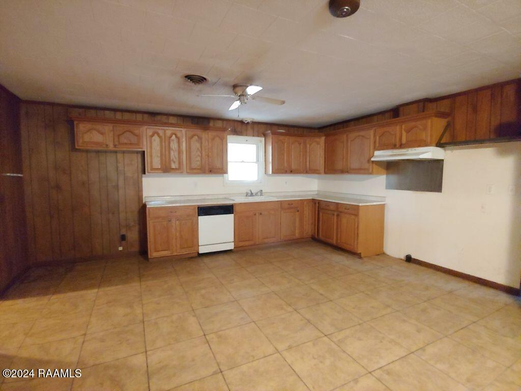 2843 Highway 35