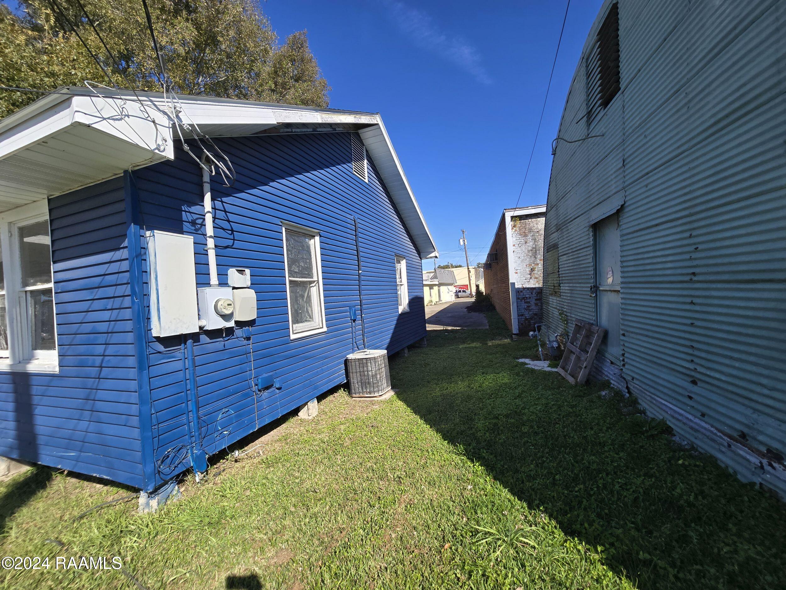 807 Cleveland Street