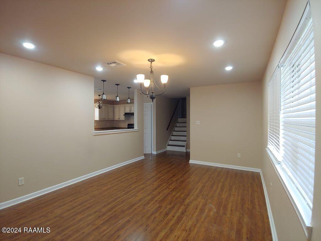 213 Des Jardin Avenue