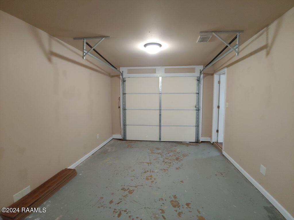 213 Des Jardin Avenue