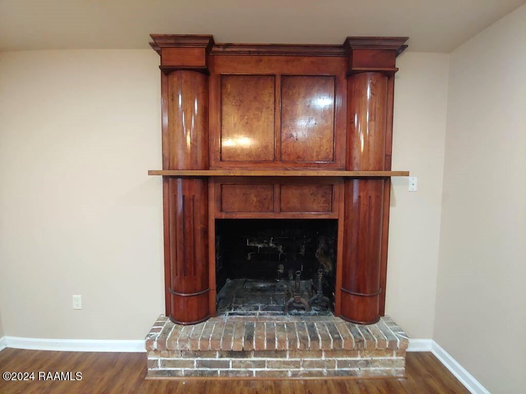 213 Des Jardin Avenue