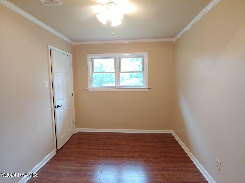 213 Des Jardin Avenue