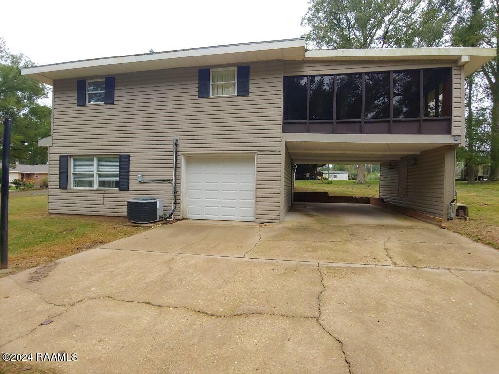 213 Des Jardin Avenue