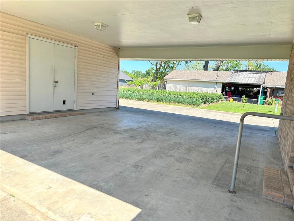 427 ELVINA Street