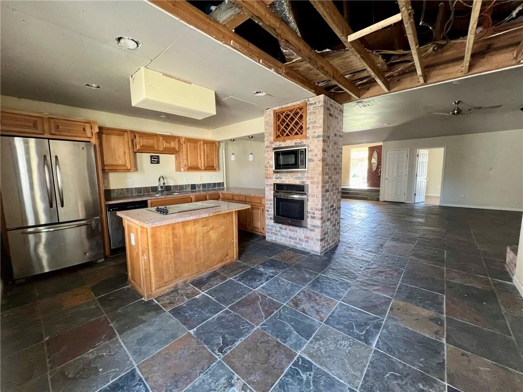 2909 ACORN Drive