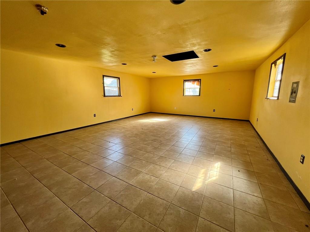 2909 ACORN Drive