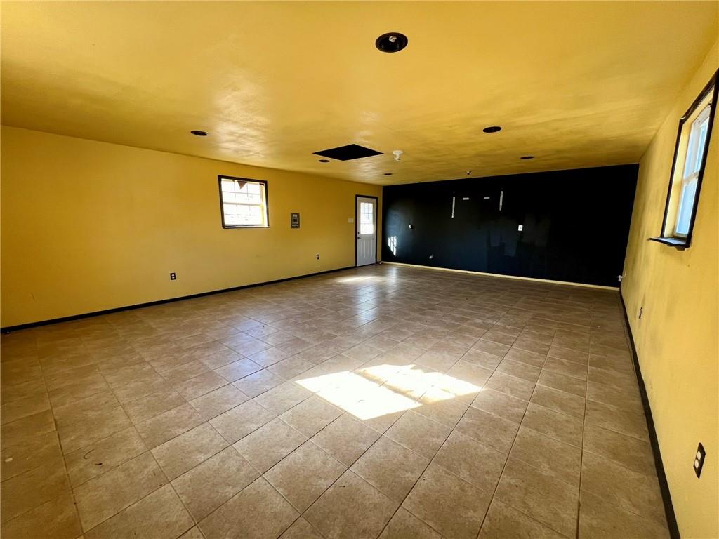 2909 ACORN Drive