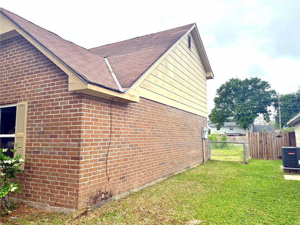 51 COUNTRY CLUB Drive