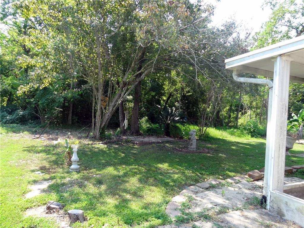1912 ENGLISH COLONY Drive