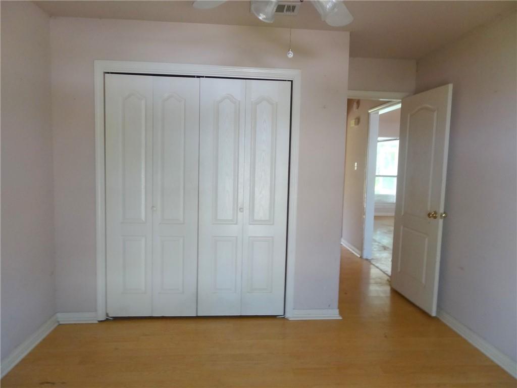 1912 ENGLISH COLONY Drive