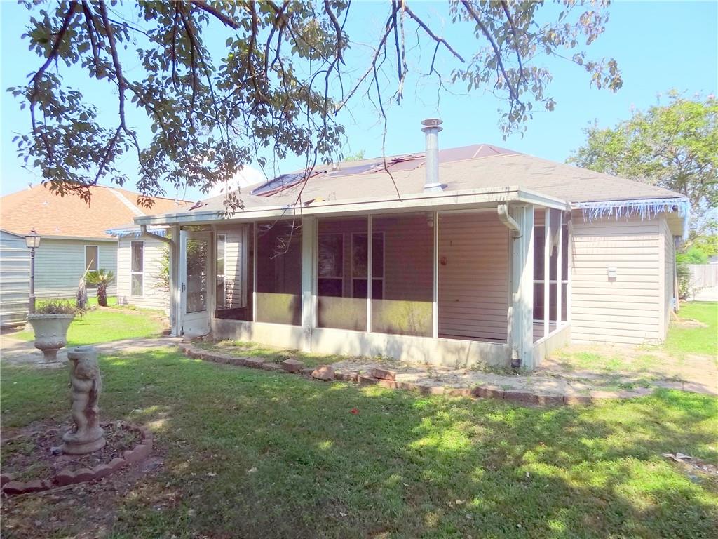 1912 ENGLISH COLONY Drive