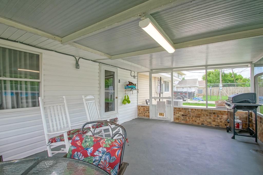 504 RUTH Drive