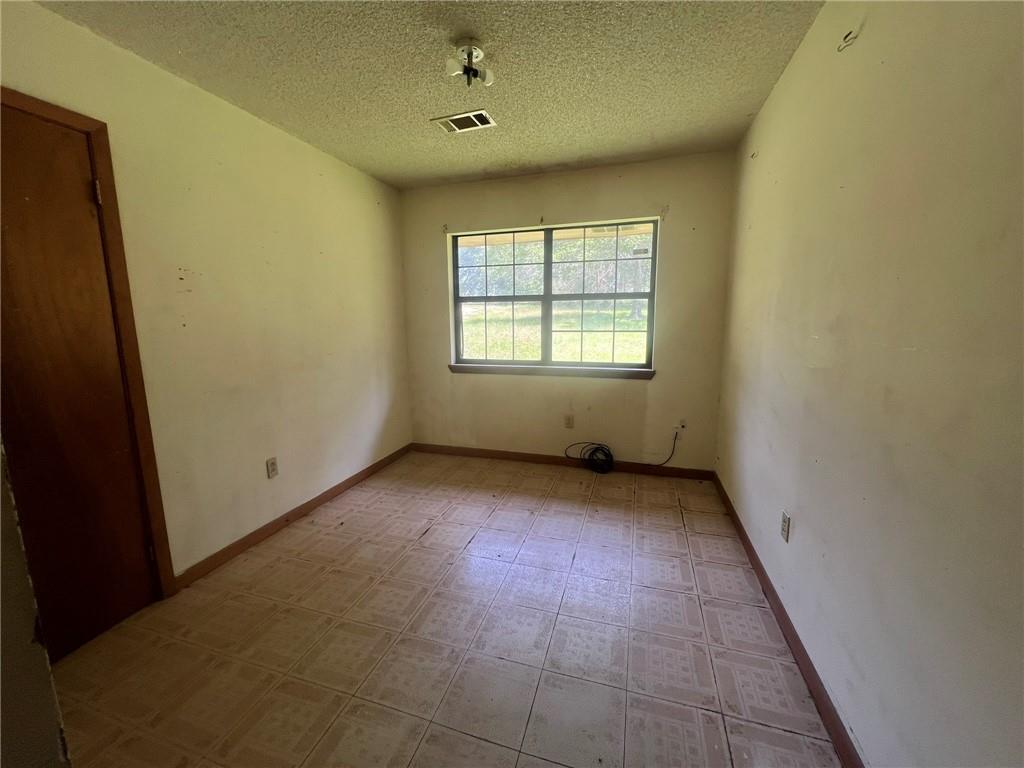 82 LEON BROWN Lane